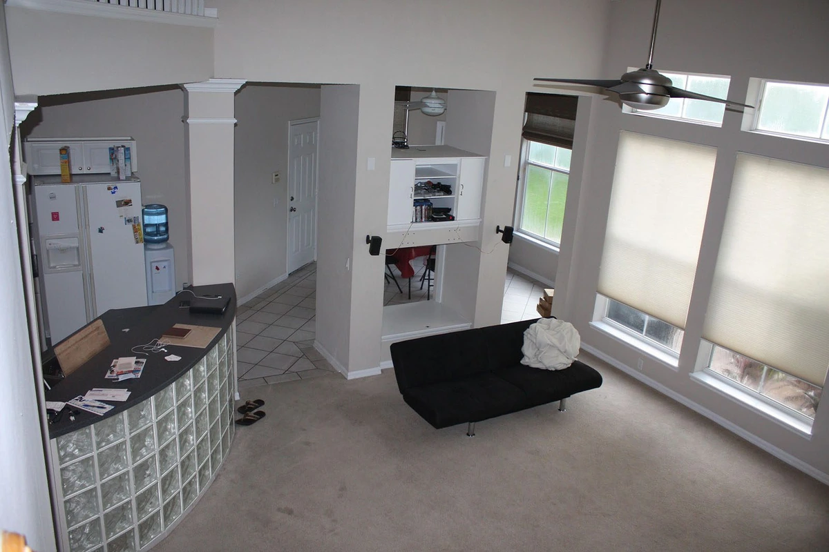 Kissimmee high ceilings before remodeling