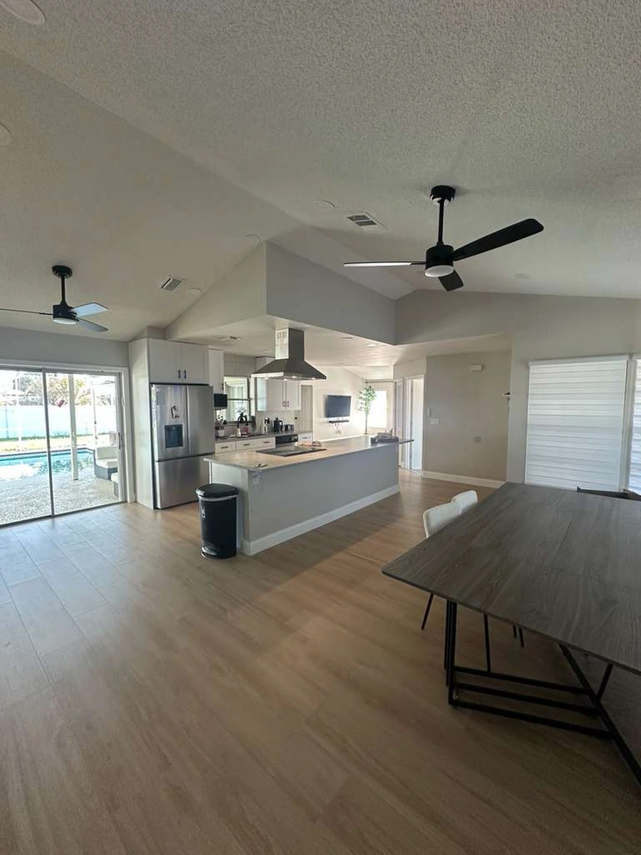 Open concept in Orlando after remodeling