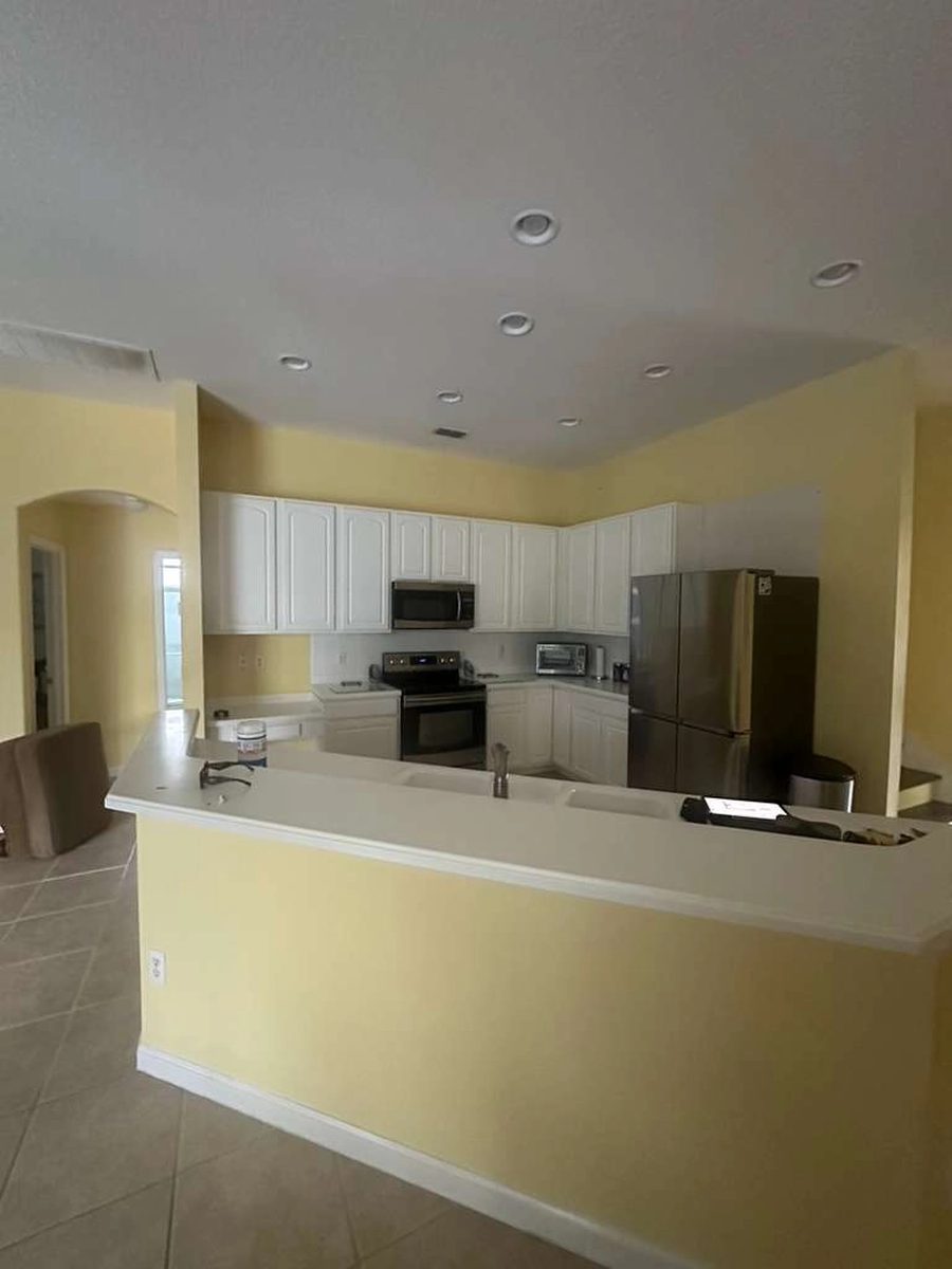 Davenport chandelier kitchen before remodeling
